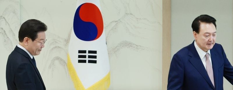 [단독] 여권 ‘尹 퇴진-<b>이재명</b> 불출마’ 연계한다