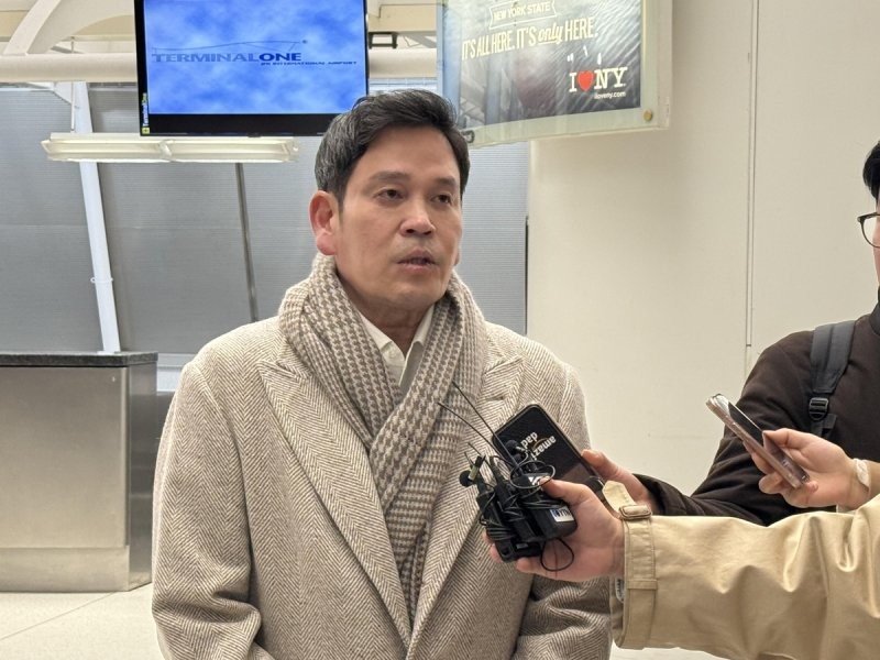 정용진 "<b>트럼프 취임식 참석</b>, 주요인사 만날 것…주니어가 소개"