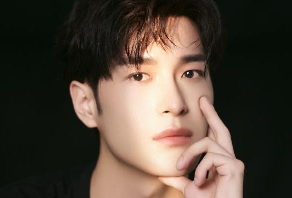 "감기인 줄 알았다"..中 20대 배우 <b>양우성</b> <b>사망</b>