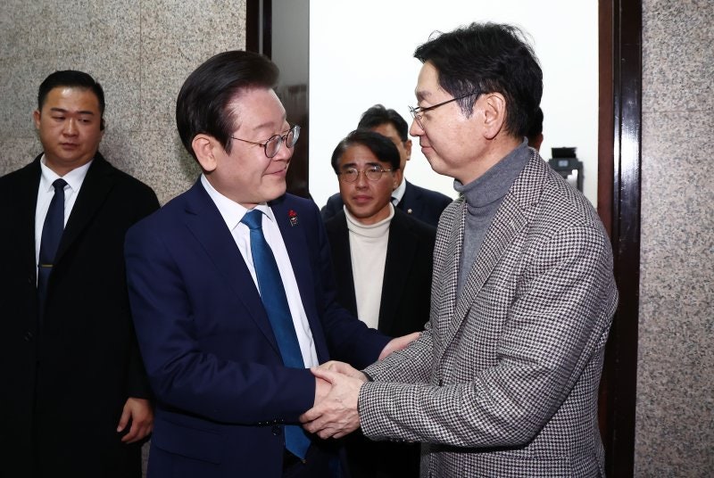 <b>김경수</b>, <b>민주당 복당</b> “더 큰 민주당 계기 되기를”