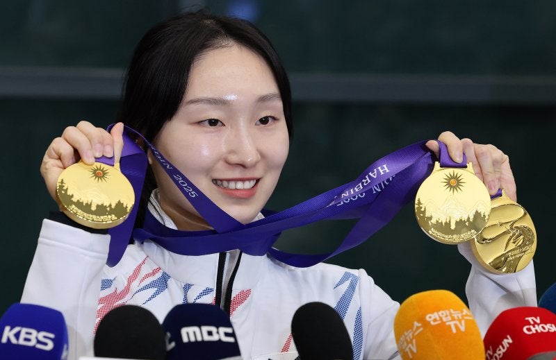 '<b>3관왕</b>의 금의환향' <b>최민정</b> "<b>경쟁력</b> 확인…자신감 생겼다"[하얼빈 AG]