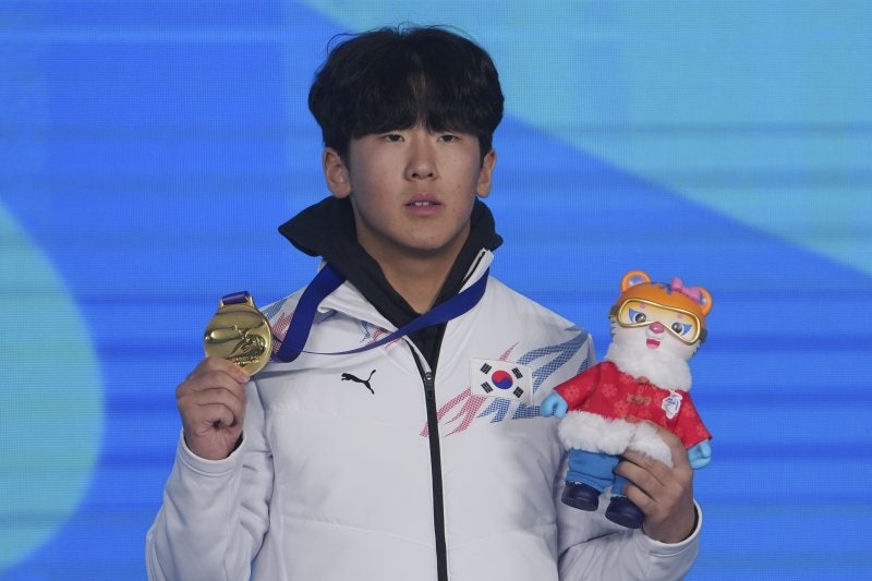 <b>2관왕</b> 노리는 <b>이채운</b>, <b>스노보드</b> 하프파이프 예선 6위 [하얼빈AG]