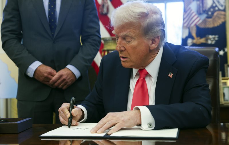 美國總統唐納德·特朗普(Donald Trump)下令在第二個(當地時間)的行政命令(包括XRP,SOL和ADA)(包括XRP,SOL和ADA)進行庫存。2月25日,特朗普總統在白宮辦公室簽署了行政命令。