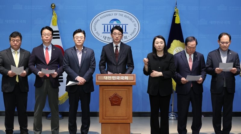 "대통령 불법체포" 국조특위 與위원들, <b>오동운 공수처장</b> 오늘 <b>고발</b>하기...