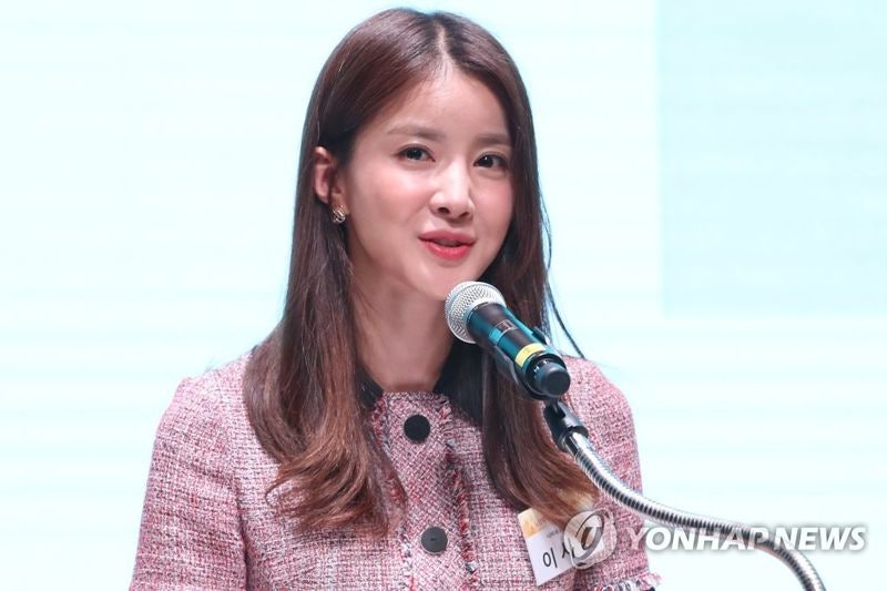 "<b>이혼</b> 절차 진행 중" 배우 <b>이시영</b>, 결혼 8년 만에 파경
