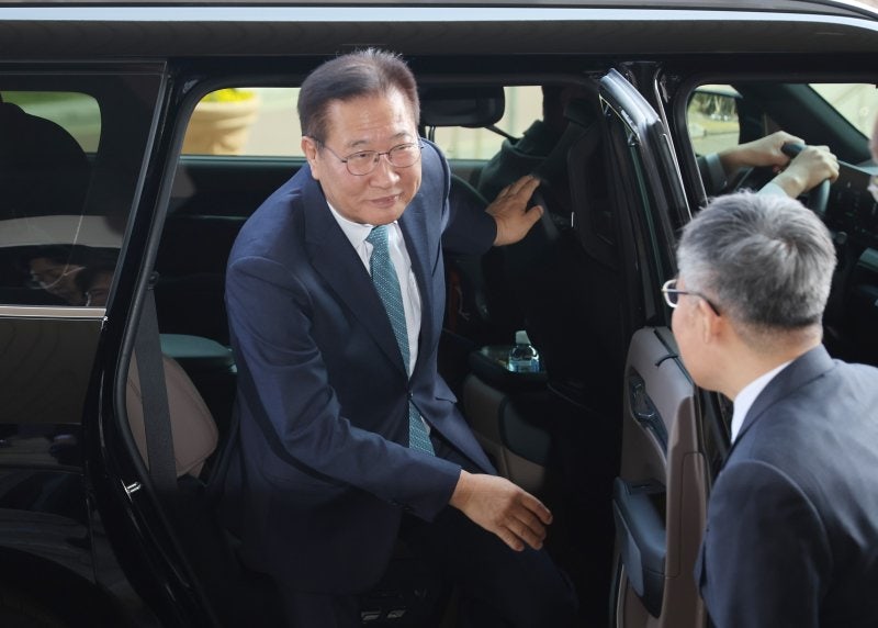 尹 빼고 줄기각… <b>박성재 법무장관</b> 119일 만에 <b>직무 복귀</b>