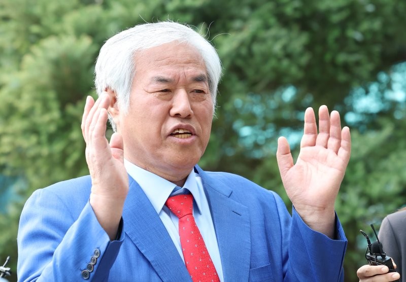 <b>전광훈</b> "尹과 통화, 내용은 밝힐 수 없어…<b>자유통일당 대선후보</b> 낼 것"