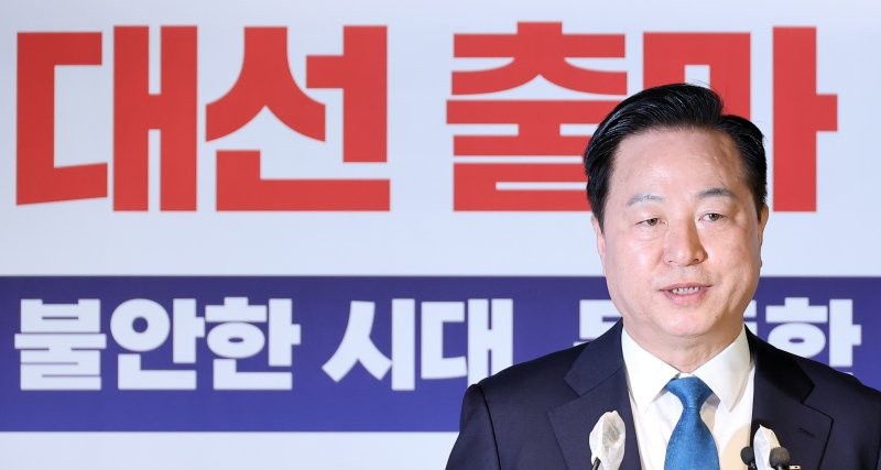 <b>김두관</b> "향후 정치 행보 고민...<b>비명 빅텐트</b> 참가 가능성은 없다"