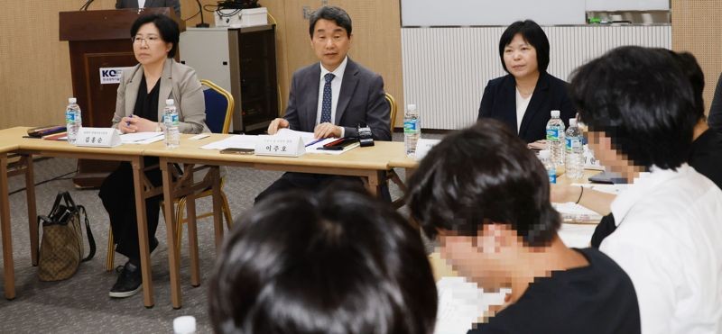 이주호 "의대생 참여하는 <b>의학교육위</b> 운영하겠다"