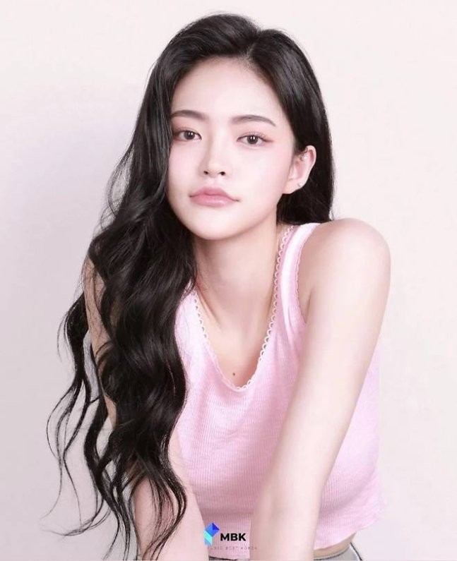 "<b>텐프로</b> 마담, 도훈 스폰서?"…<b>안솜이</b>, 법적 대응 나선다
