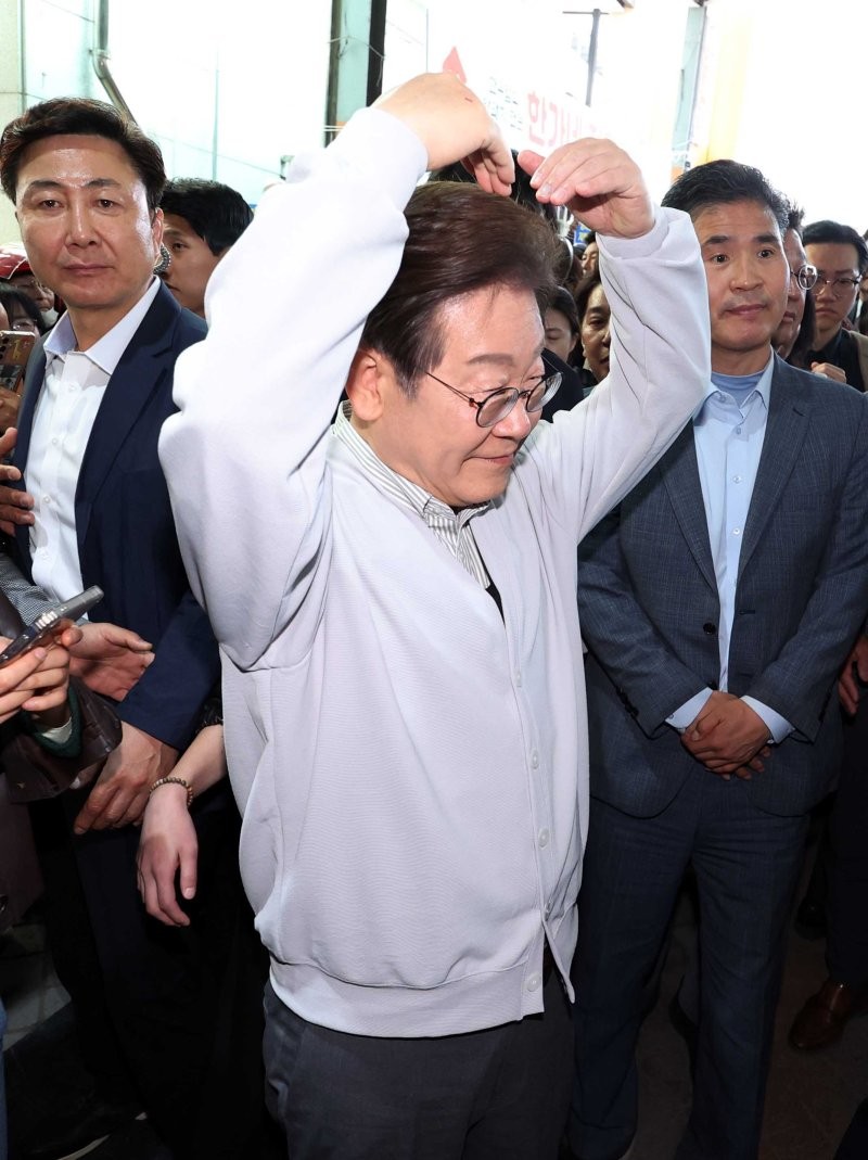 이재명 선대위 “나머지 <b>재판</b>들도 연기하라”..집권시 <b>재판</b> 정지法 추진...