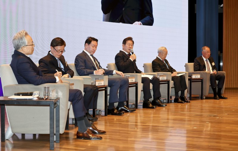 최진식 한국중견기업연합회 회장,<a href=