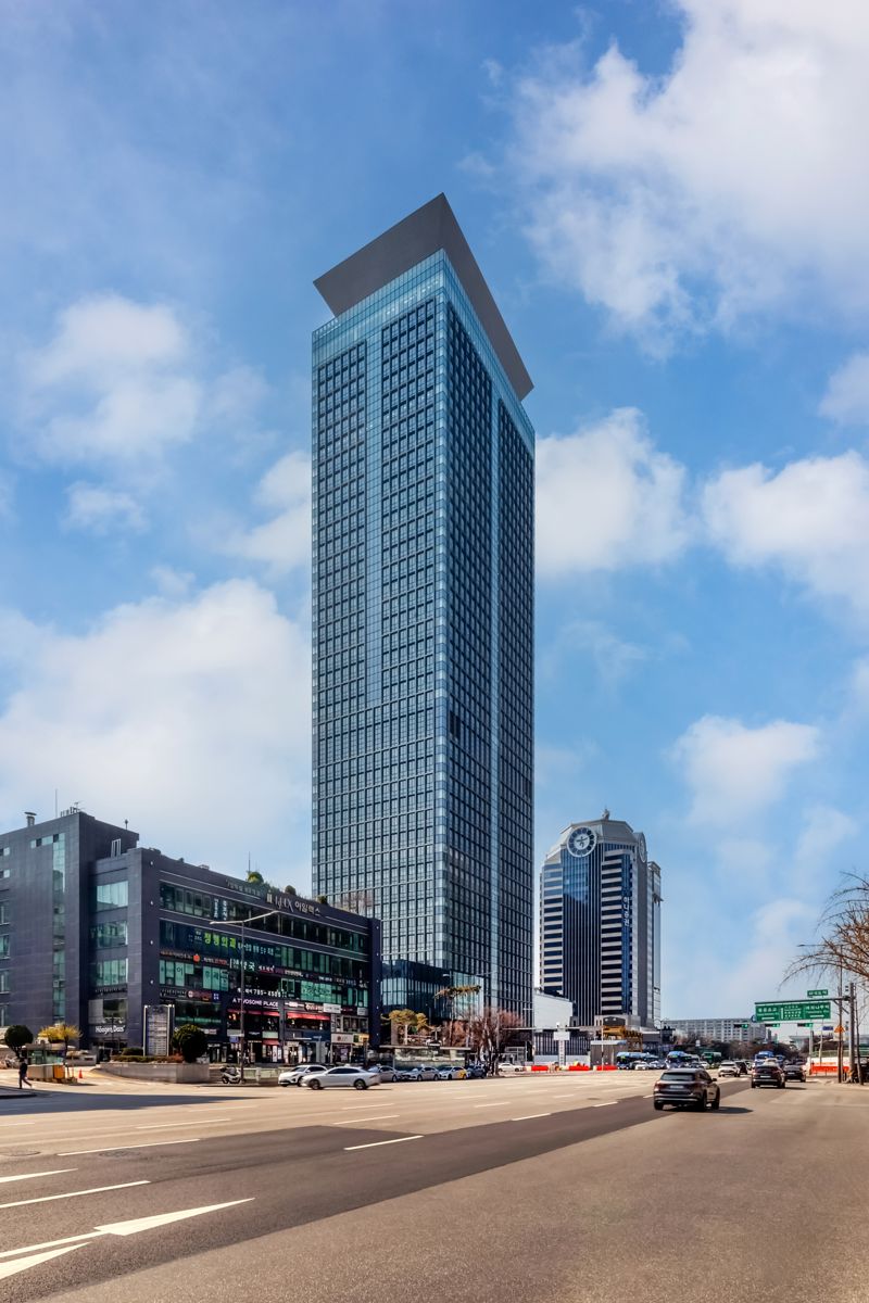코람코자산신탁이 프로젝트리츠 방식으로 개발한 여의도 TP타워 전경.코람코자산신탁 제공