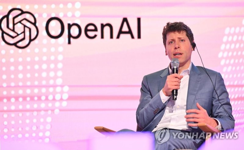 발언하는 샘 알트만 오픈AI 대표 (서울=연합뉴스) 최재구 기자 = 샘 알트만 OpenAI 대표가 9일 서울 영등포구 63빌딩에서 열린 'K-Startups meet OpenAI'에서 발언하고 있다. 2023.6.9