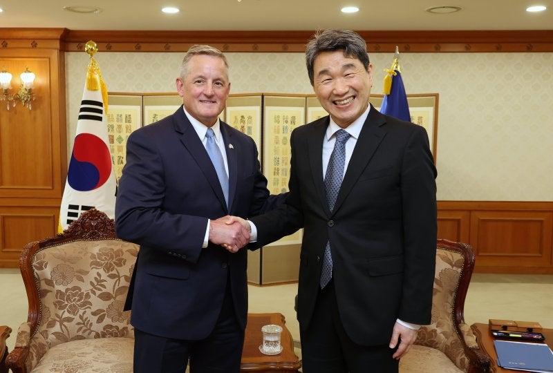 <b>이주호</b>, 미 하원 천연자원위 대표단과 협력방안 논의
