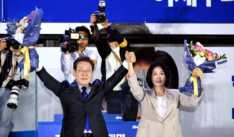 <b>외신</b>들 ‘소년공에서 대통령 된’ <b>이재명 당선</b> 긴급 타전