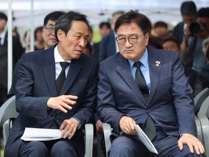 <b>우상호</b> 정무수석, 국회의장·여야 지도부 예방…<b>협치</b> 강화 나서