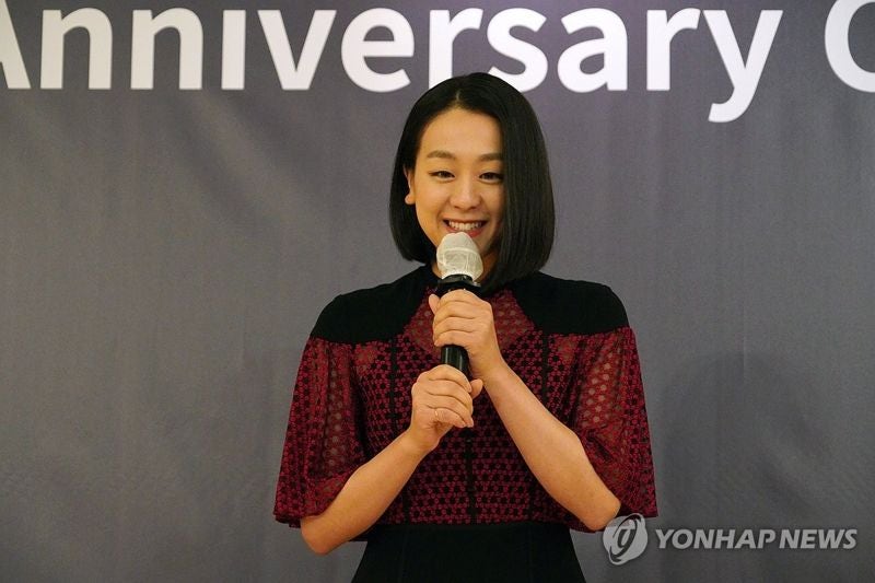"오랜 꿈 현실로"...'김연아 라이벌' <b>아사다 마오</b>, <b>지도자</b>로 첫발