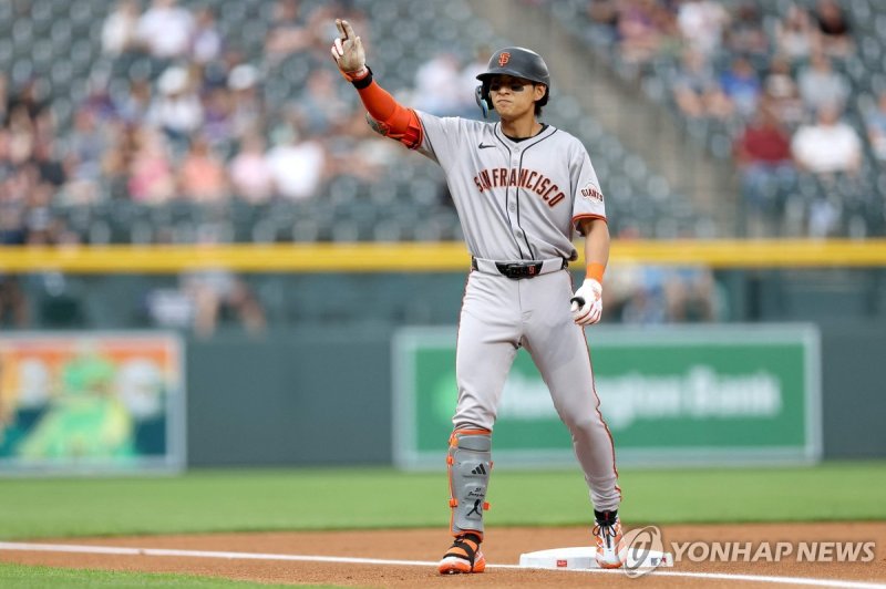 '리드오프 변신' <b>이정후</b>, <b>3경기 연속 안타</b>…시즌 타율 0.275 유지