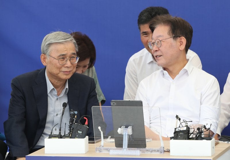 청문회 단골 '부동산' <b>논란</b> 속…<b>이종석 국정원장</b> 후보 '무주택' 눈길