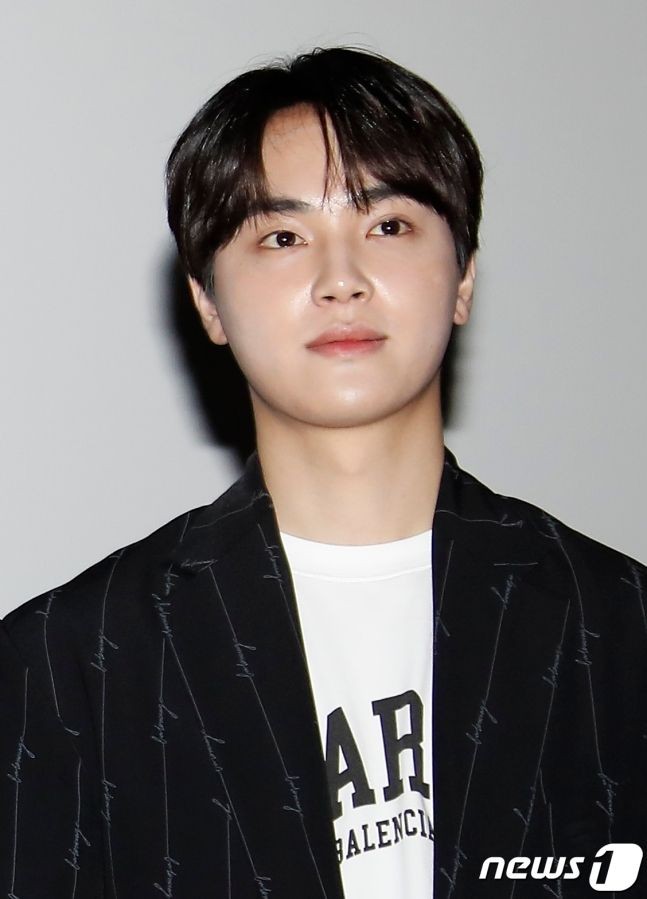 '퇴출' <b>주학년</b>, 자필 사과문 "'그 자리'에 있었던 건 사실, <b>성매매</b>는 안...