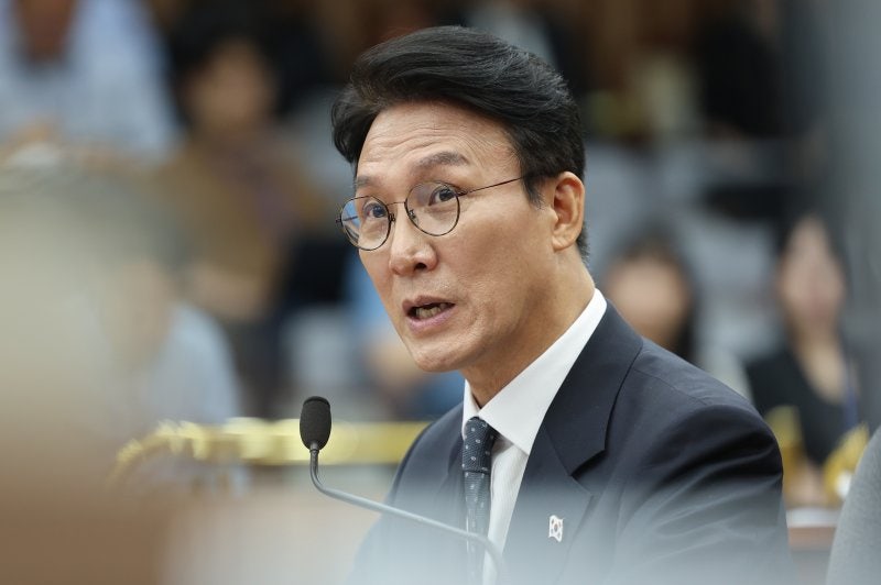 <b>김민석</b> “<b>세비 외 수입</b>, 처가 지원 포함 7억”