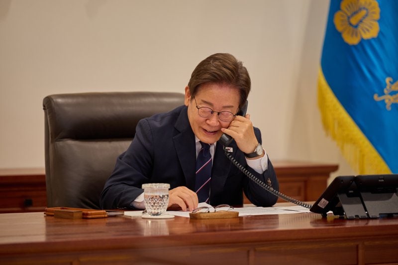 李<b>대통령</b>, <b>싱가포르</b> 웡 총리와 <b>첫 통화</b>…"수교 50주년, 전략적 동반자 ...