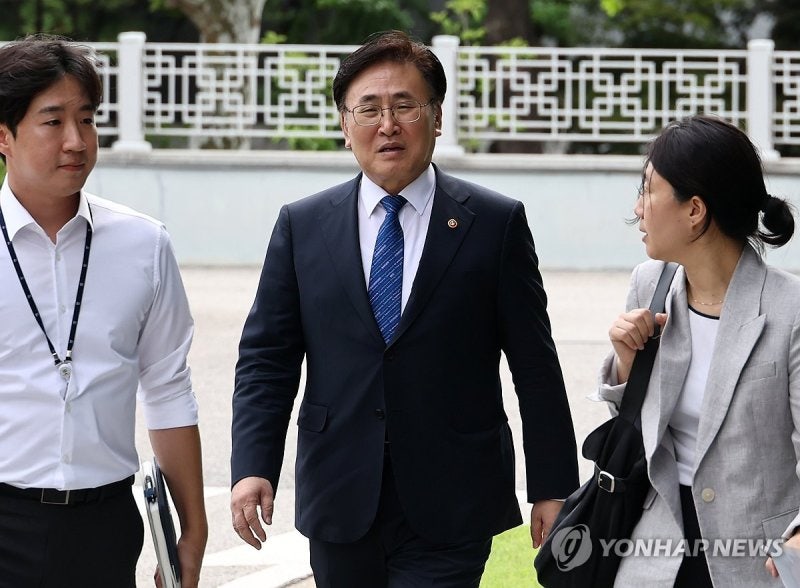 <b>내란특검</b>, <b>유상임</b> 과기부 <b>장관</b>도 소환…계엄 국무회의 관련 조사