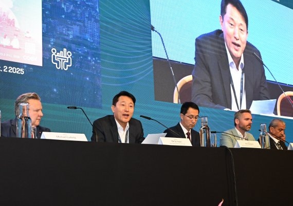 <b>오세훈</b> "저출생·주거문제 대안은 시프트와 <b>미리내집</b>"