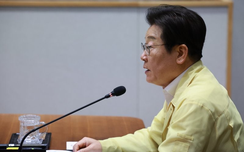 李대통령, <b>집중호우</b>에 "행안부 중심으로 모든 자원·행정력 총동원"