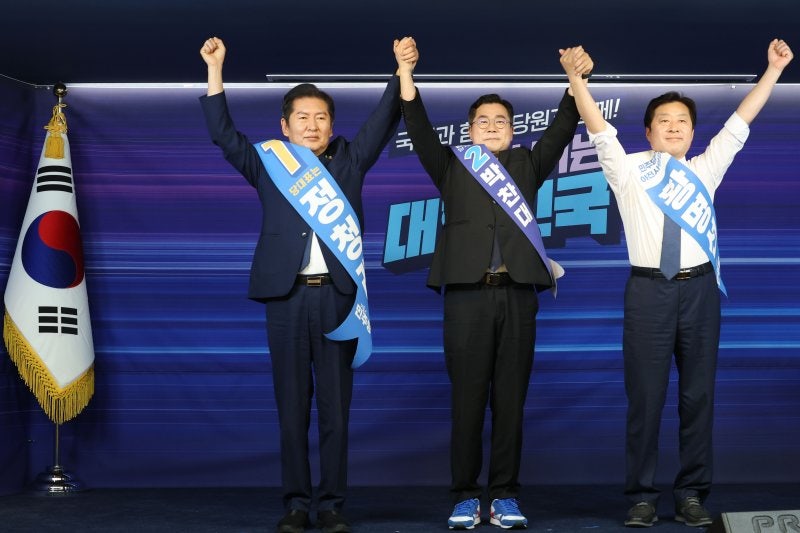 민주당 차기 <b>대표</b> 순회 <b>경선</b>…<b>정청래</b>, 충청 이어 영남서도 승리