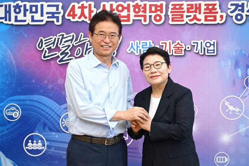 "선생님 쾌유를!" 임이자 국회의원, <b>이철우</b> 지사 접견
