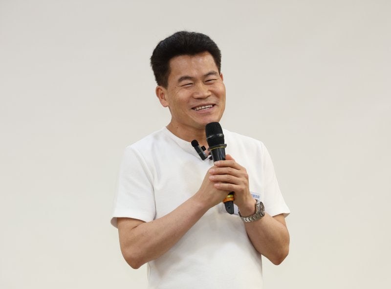 경찰, '李대통령 <b>발언 왜곡 의혹</b>' <b>전한길</b> 소환조사