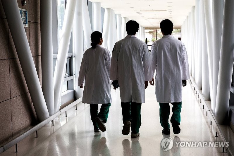 <b>의사인력 수급추계</b>위 출범…2027년 의대 정원 산정 논의 본격화