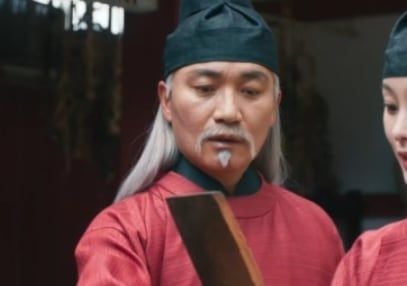 "너무 끔찍해, 미친 듯이 웃었다"..'<b>폭군의 셰프</b>' 출연 배우 조롱한 中성...