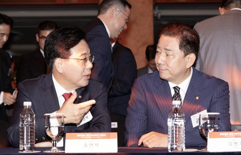 <b>민생</b><b>협의체</b>, 與 정부조직법 강행에 <b>연기</b>