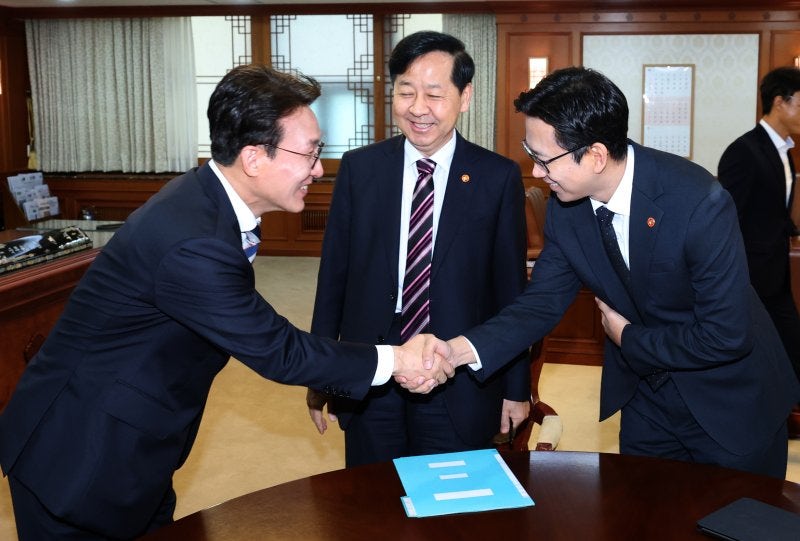 '국무<b>총리</b>-<b>부총리 회의체</b>' 첫 가동…현안 집중 논의 전망