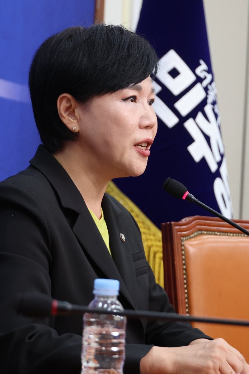 “전쟁하자는 건 아니지만”..與 ‘<b>캄보디아 군사</b>적<b>조치</b>’ 거론