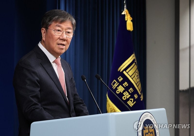 <b>채상병 특검</b>, 내일 <b>김대기</b> 전 비서실장 소환...‘공수처 2인자’도 부른...