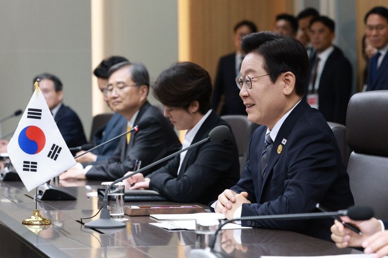 李, <b>APEC 정상회의</b> 개회사…"국제질서 변곡점, 협력·연대만이 해답"