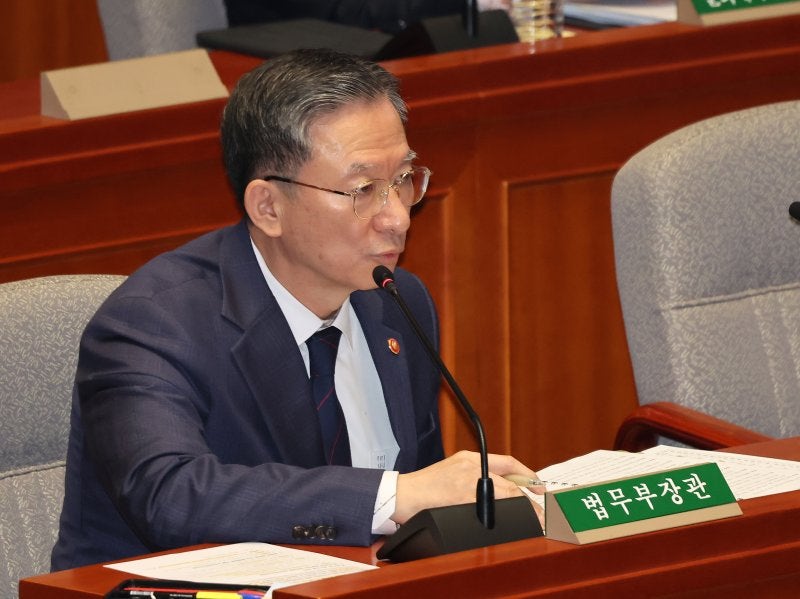 정성호 “<b>대장동 항소포기</b> 지시 안했다..대통령실과 논의도 안해”