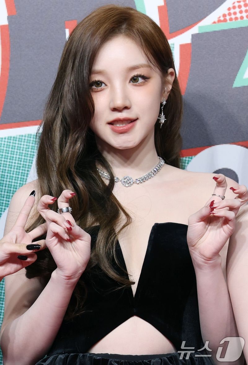 中 출신 '아이들' 우기, 홍콩 화재에 "무사하길"…'<b>마마 어워즈</b>' 비상