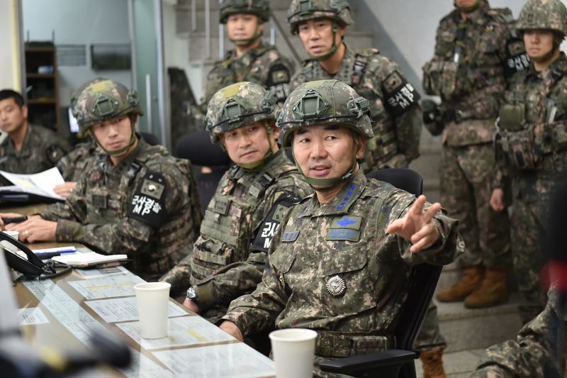 <b>진영승 합참의장</b>, 브런슨 사령관과 유엔사 경비대대 등 <b>방문</b>