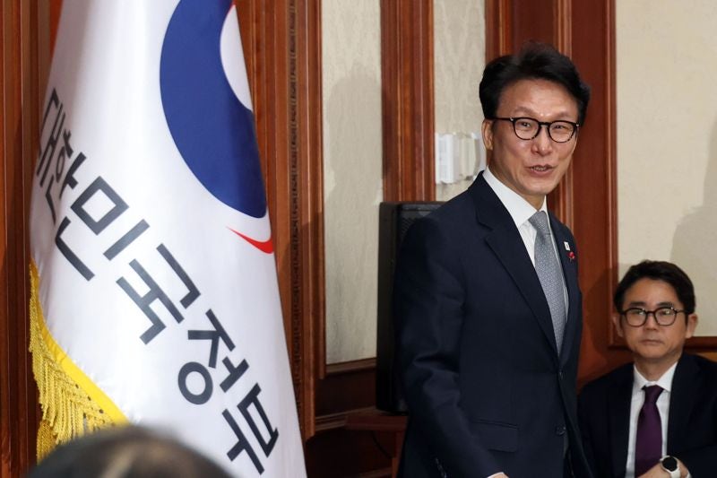 [영상] <b>김민석 총리</b>, ‘<b>쿠팡 사태</b> 심각한 수준'..."법 위반 엄정 조치"