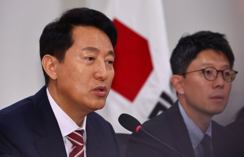 오세훈 서울시장이 지난 11월 27일 서울 여의도 국회 의원회관에서 열린 국민의힘 서울시당 주거사다리정상화특별위원회 정책토론회에서 발언하고 있다.사진=뉴시스