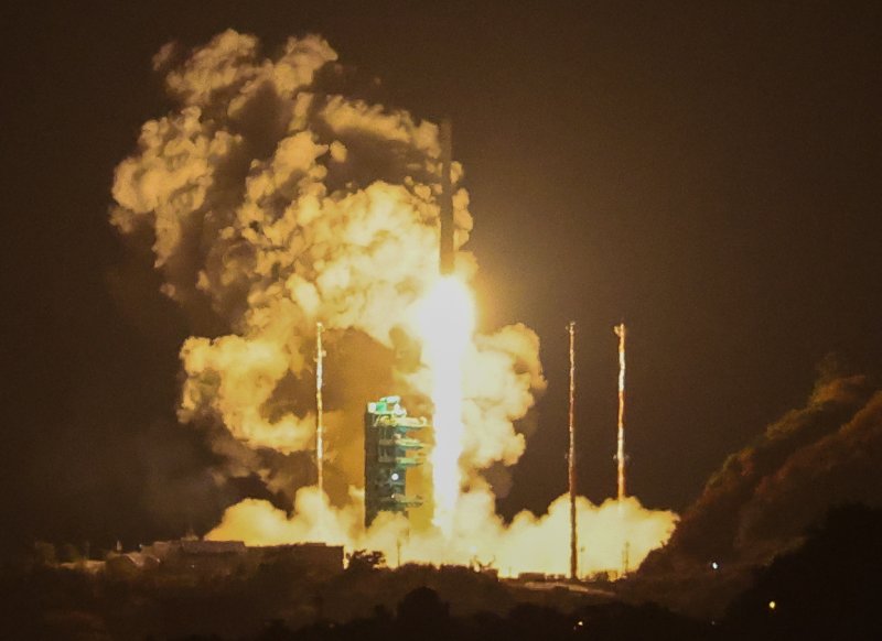 한국형 발사체 누리호(KSLV-Ⅱ)가 지난해 11월 27일 새벽 전남 고흥군 나로우주센터에서 4차 발사를 맞아 우주로 날아오르고 있는 모습.뉴스1