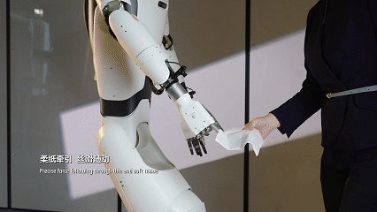 홍콩의 다이몬 로보틱스(Daimon Robotics)가 선보인 촉각 인식 기능을 갖춘 로봇의 모습.사진=다이몬 로보틱스 제공