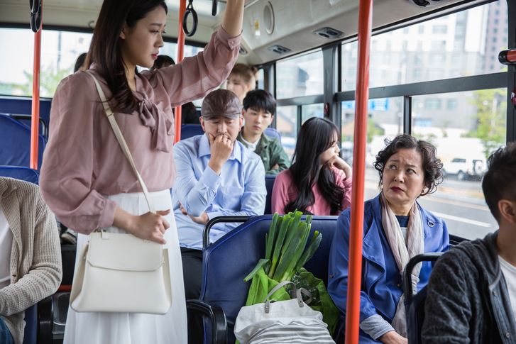 자리 양보했다가 멱살잡이 당한 썰 푼다…