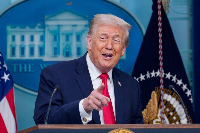 미국의 도널드 트럼프 대통령이 20일(현지시간) 취임 1주년을 맞아 미국 워싱턴DC 백악관에서 기자회견을 하고 있다.UPI연합뉴스