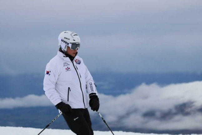 "수술비 7000만원 내가 낸다"... 최가온 金 뒤엔 롯데 신동빈 회장 있었다 [2026 밀라노]
